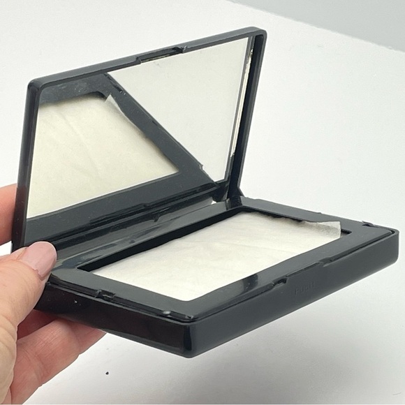 Vintage Tissue Box Mirror Travel Case - Picture 8 of 12